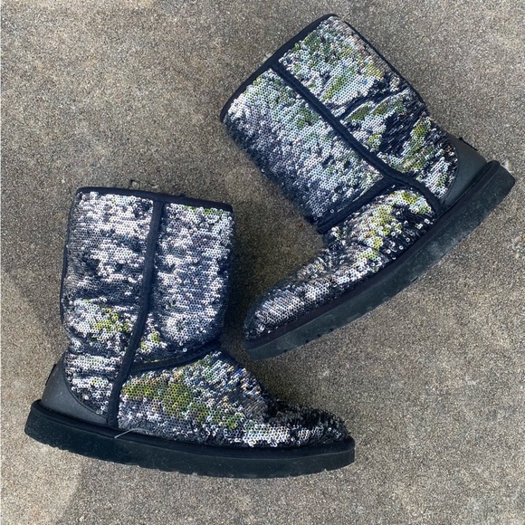 UGG | Australia Black & Silver Sequin Boots 7 - Picture 2 of 9